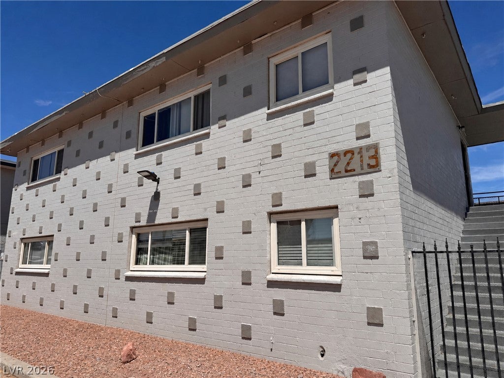 2213 Sunrise Avenue