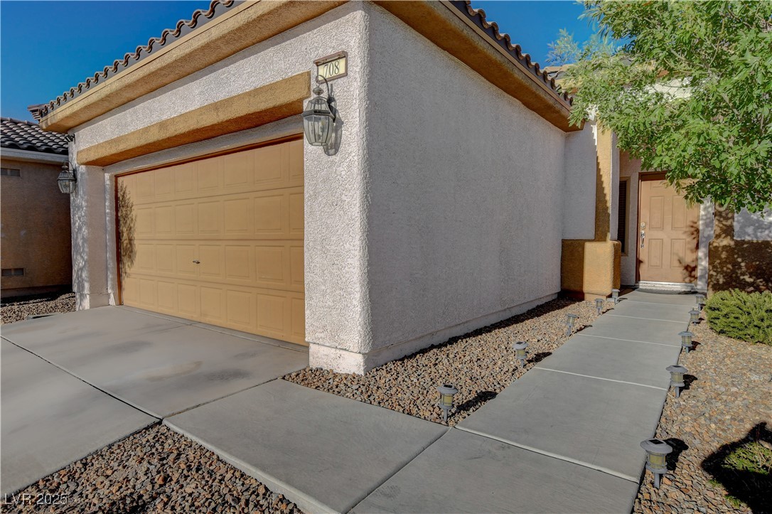 708 Bridgeford Court, Henderson, Nevada image 3