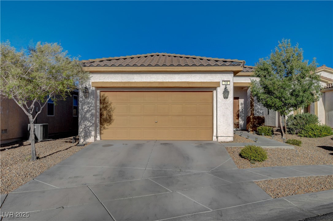 708 Bridgeford Court, Henderson, Nevada image 2