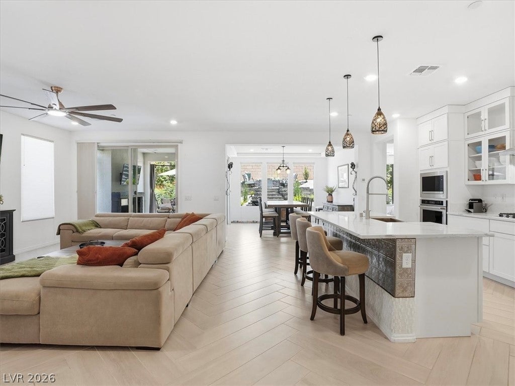 22 Sun Lily Lane