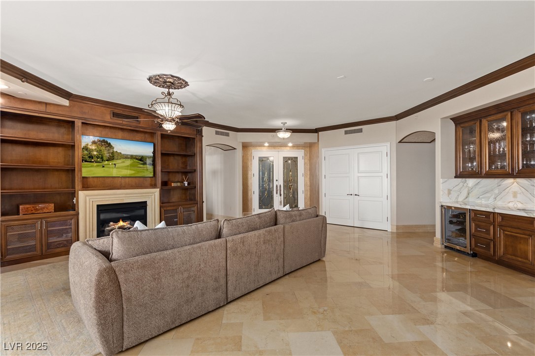 9101 Alta Drive 202