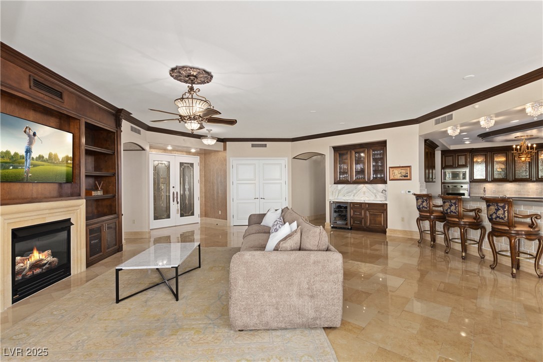 9101 Alta Drive 202