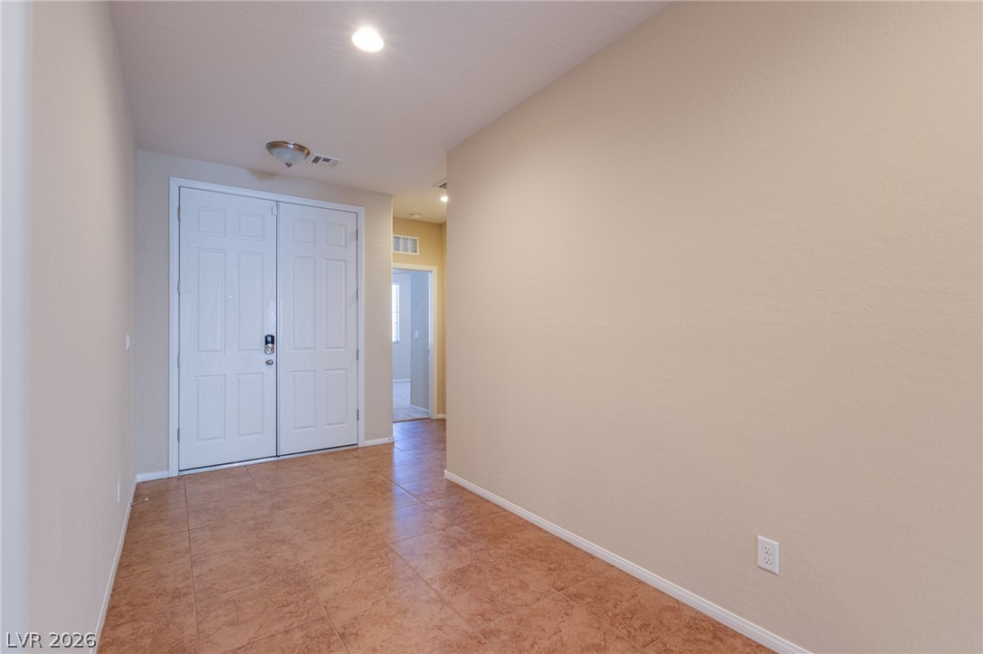 10119 Amana Oaks Avenue