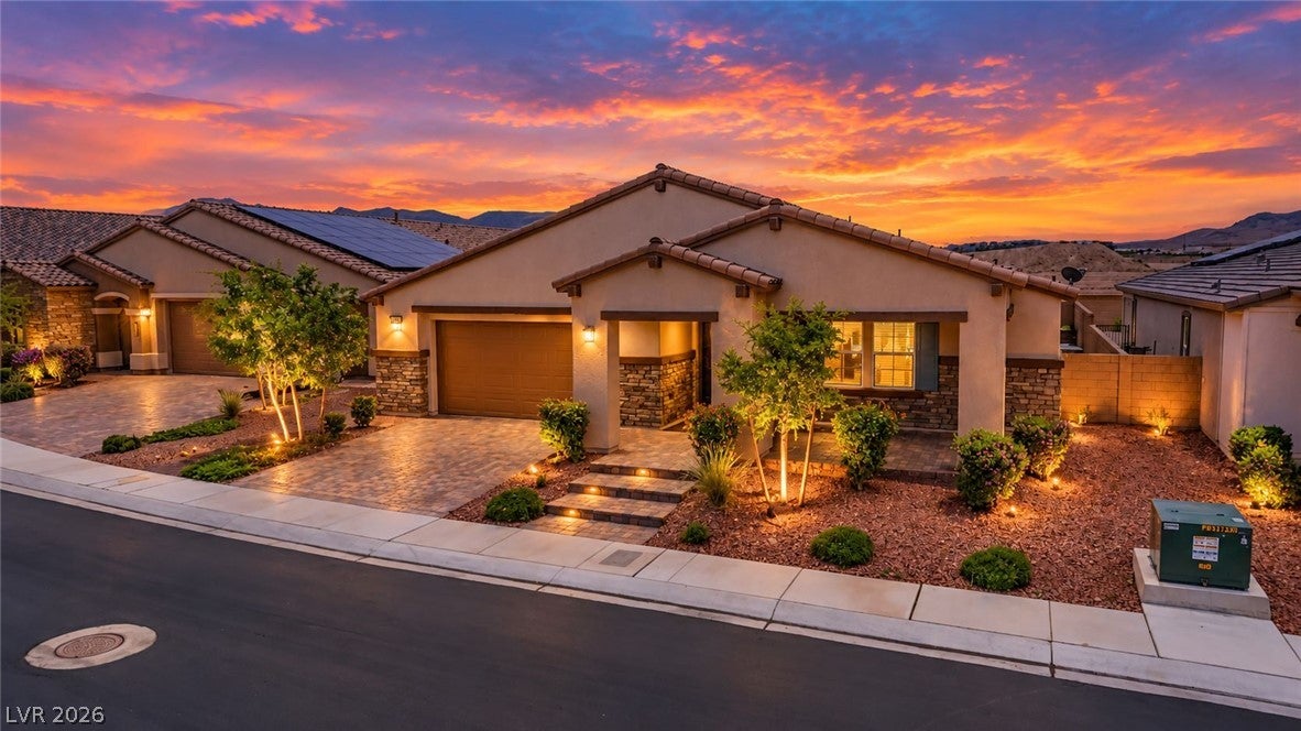 3513 Lamberto Cliff Way