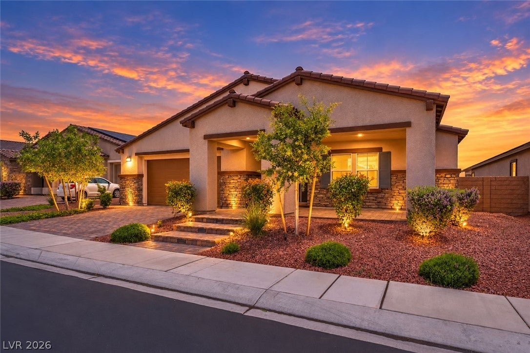 3513 Lamberto Cliff Way