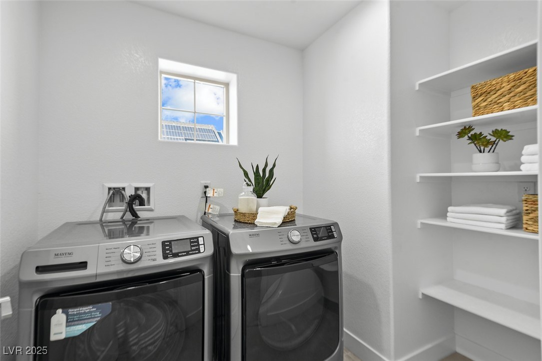 Henderson, Nevada 89044, United States, 4 Bedrooms Bedrooms, ,4 BathroomsBathrooms,Residential,Active,232453