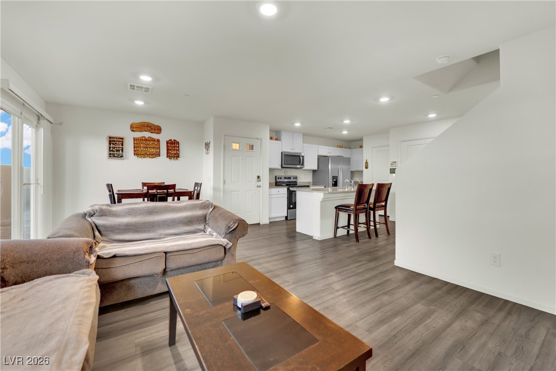 6958 Stafford Hill Street