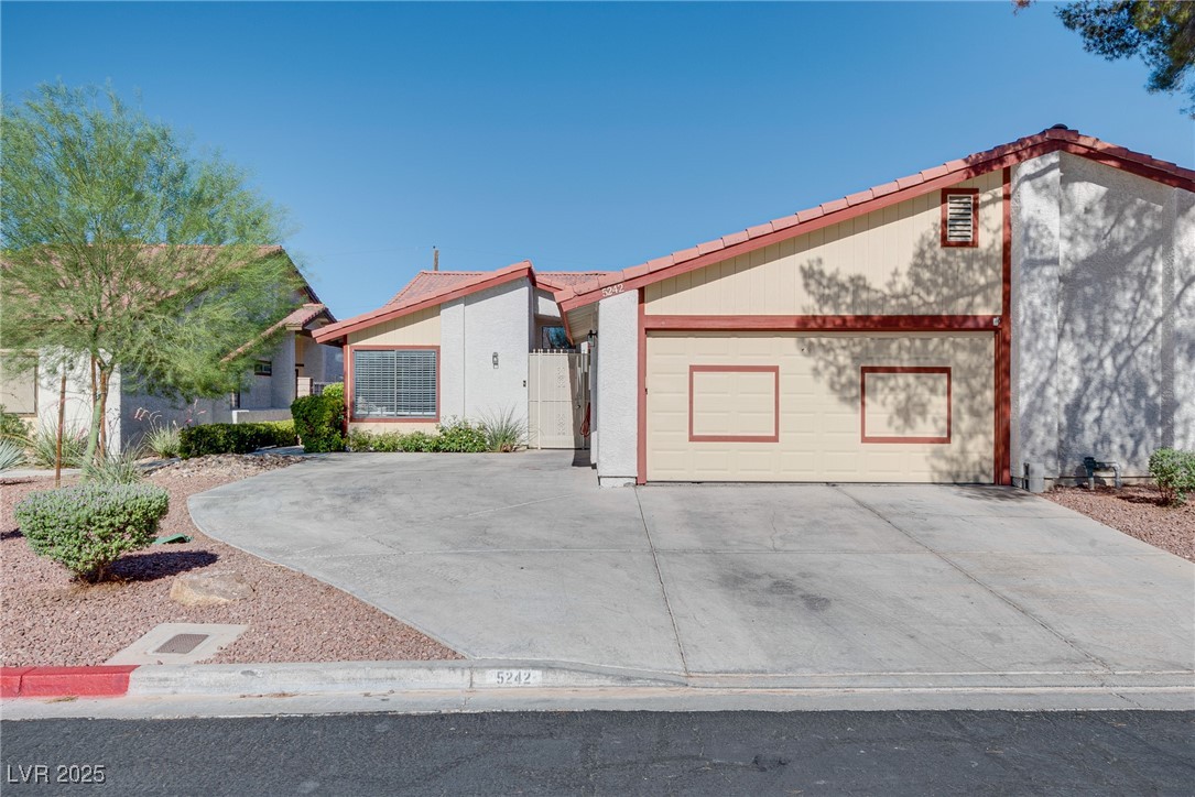 5242 Dickens Drive, Las Vegas, Nevada image 3