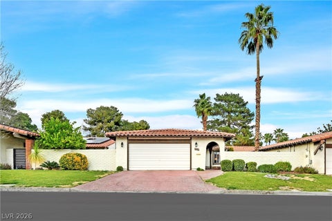 Photo of 3020 Calle De Laredo, Las Vegas, NV 89102 (MLS # 2754931)