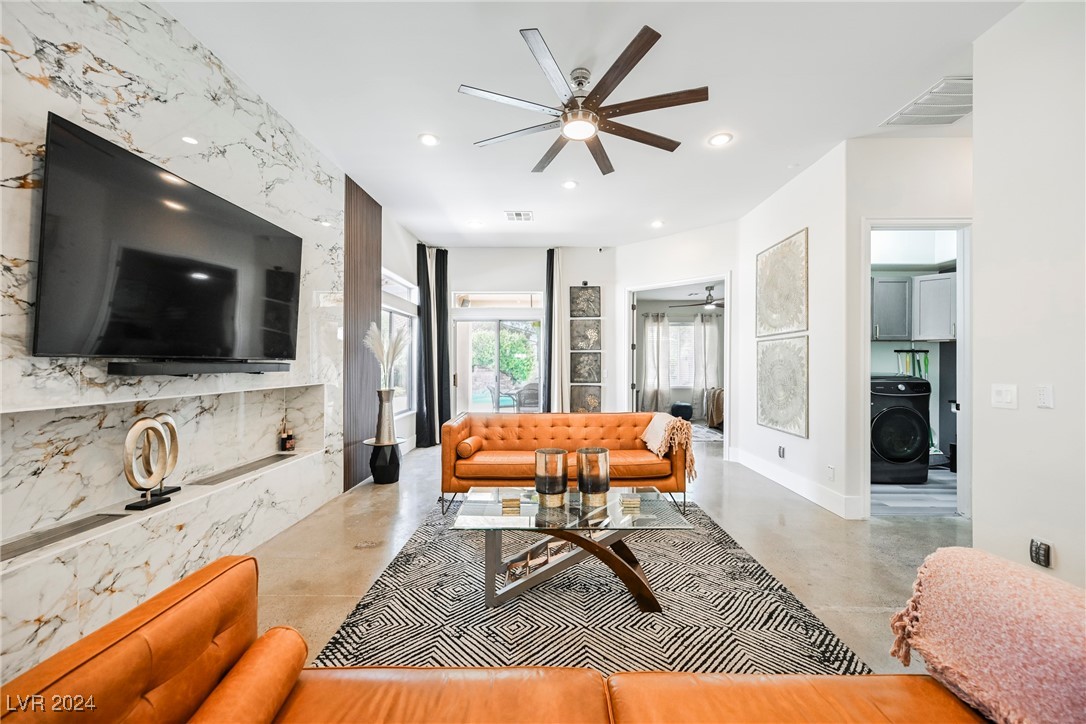 Las Vegas, Nevada 89129, United States, 6 Bedrooms Bedrooms, ,3 BathroomsBathrooms,Residential,Active,41391