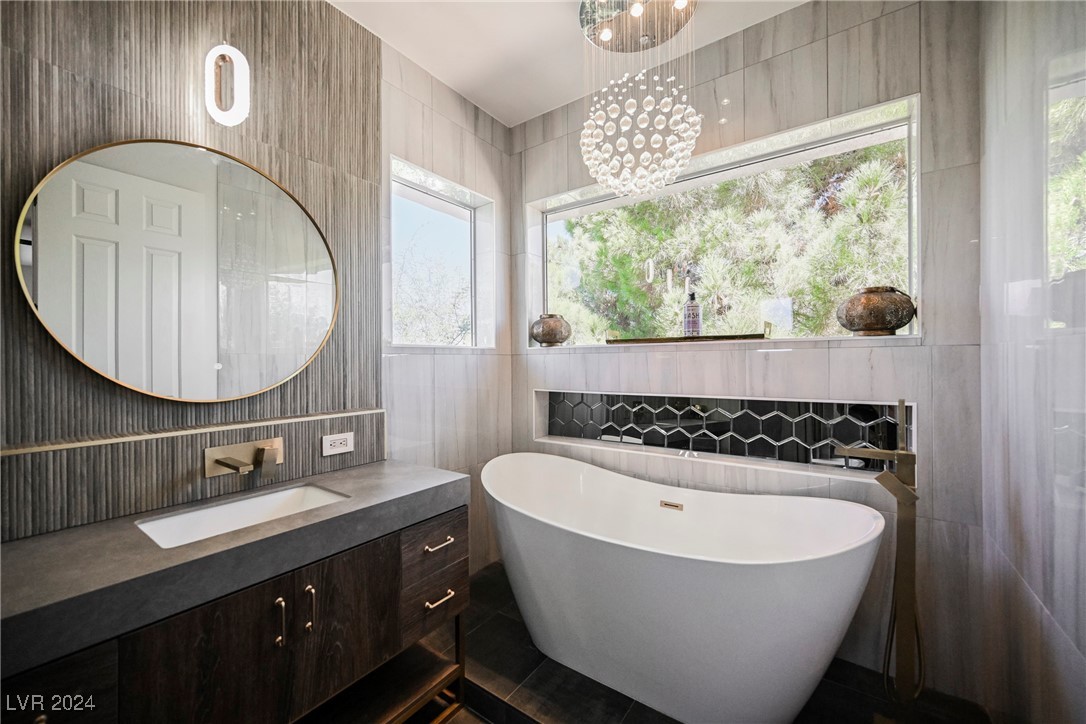 Las Vegas, Nevada 89129, United States, 6 Bedrooms Bedrooms, ,3 BathroomsBathrooms,Residential,Active,41391