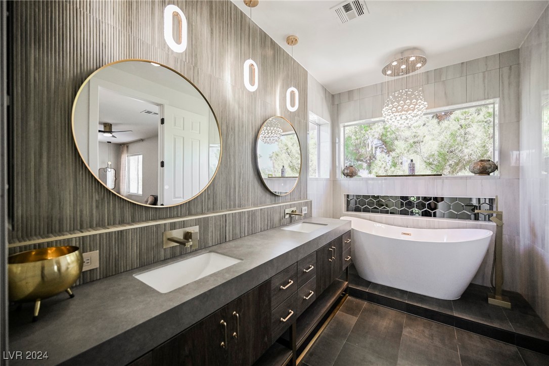 Las Vegas, Nevada 89129, United States, 6 Bedrooms Bedrooms, ,3 BathroomsBathrooms,Residential,Active,41391