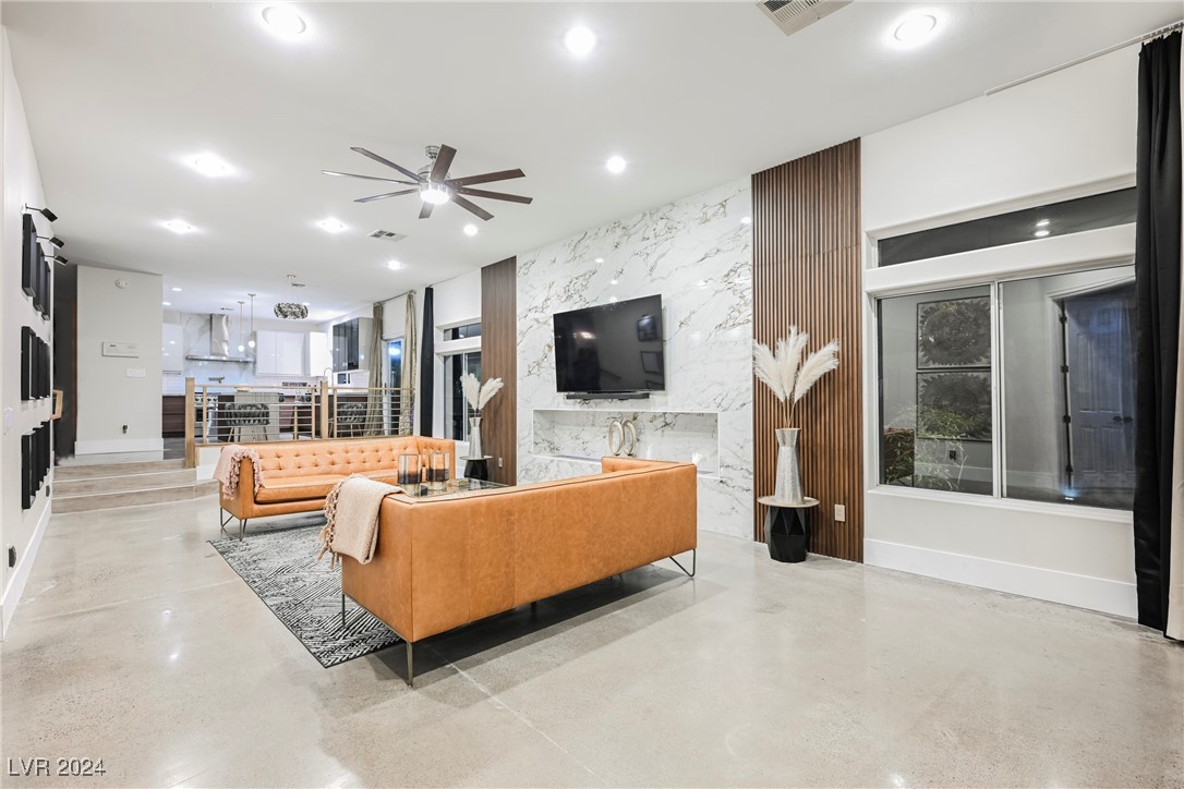 Las Vegas, Nevada 89129, United States, 6 Bedrooms Bedrooms, ,3 BathroomsBathrooms,Residential,Active,41391