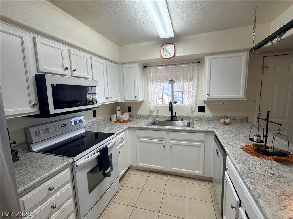 2725 S Nellis Boulevard 1163