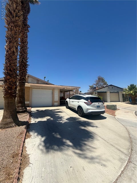 Townhouse For Sale - 3929 Calle Esquina<br/> Las Vegas, NV 89103