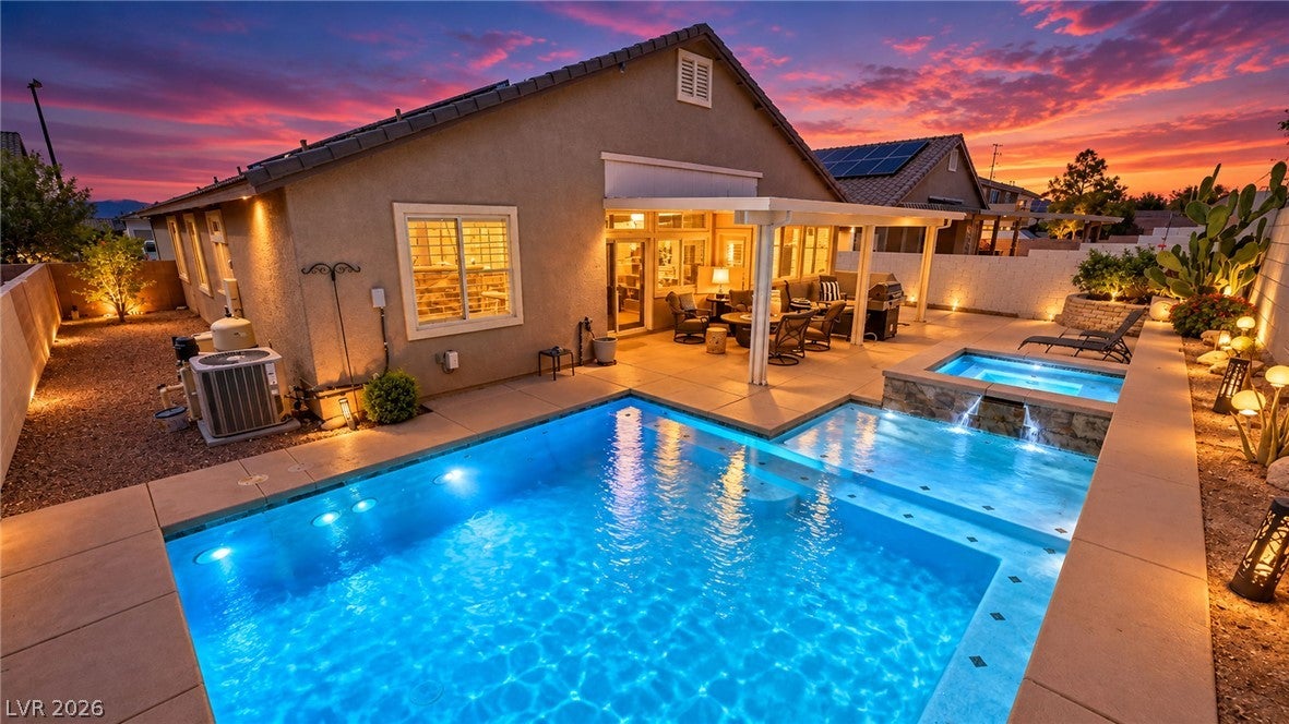 348 Summit Shadow Street