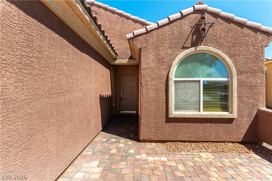 6812 Royal Poinciana Court