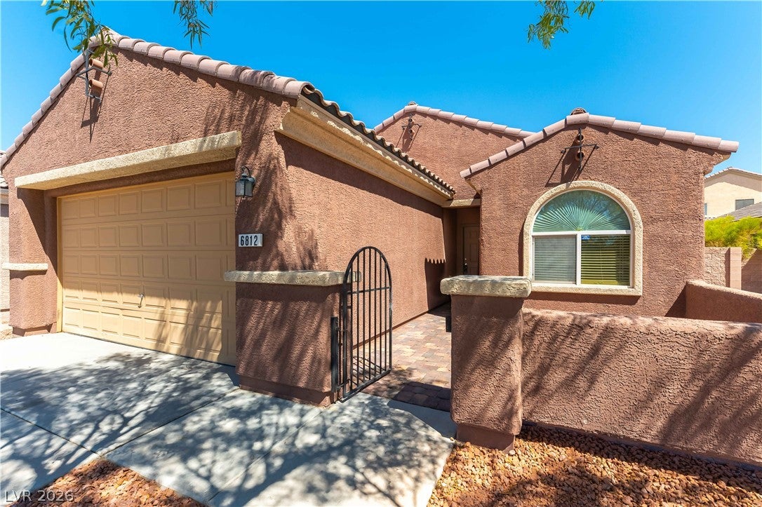 6812 Royal Poinciana Court