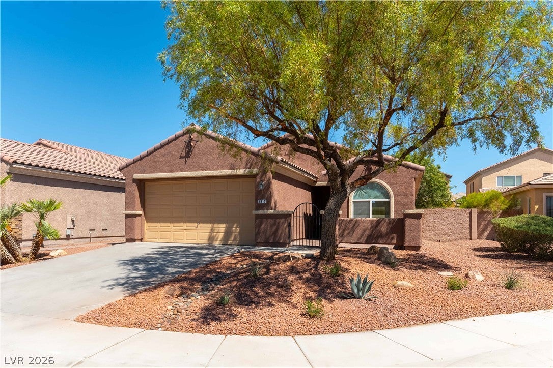 6812 Royal Poinciana Court