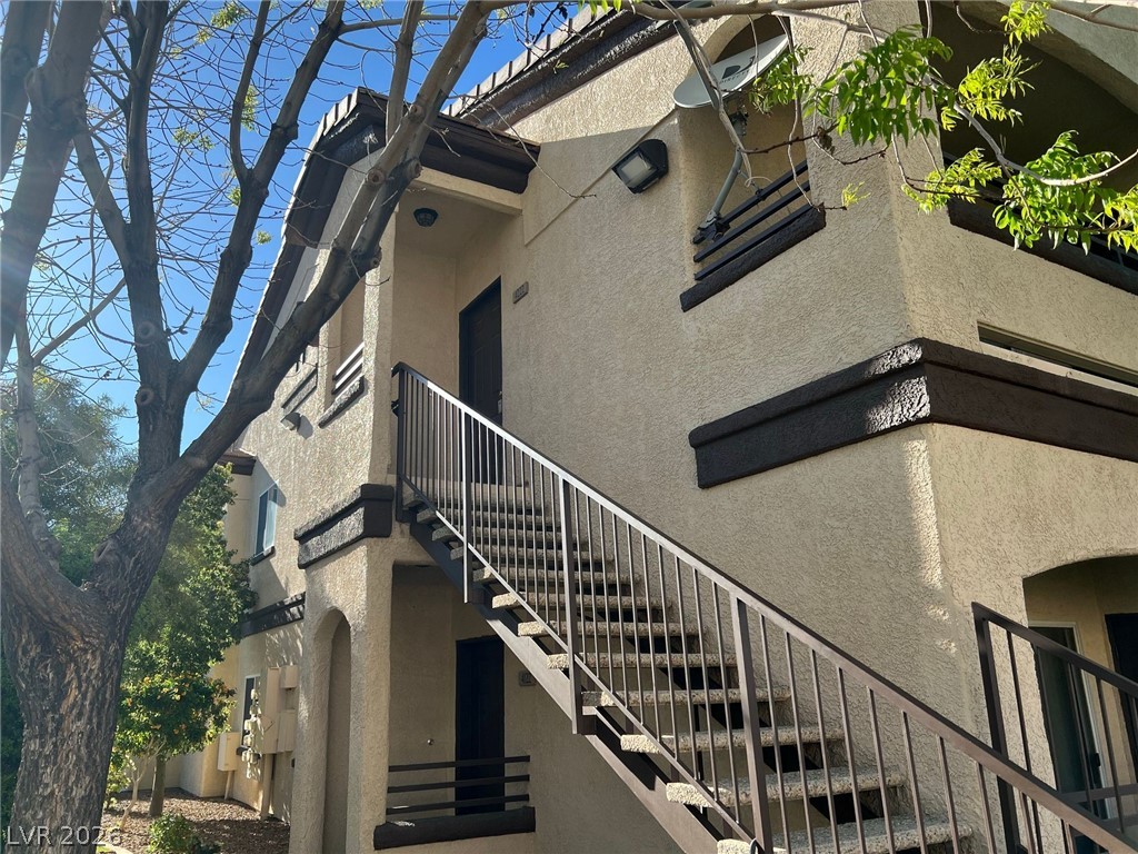2291 W Horizon Ridge Parkway 4222