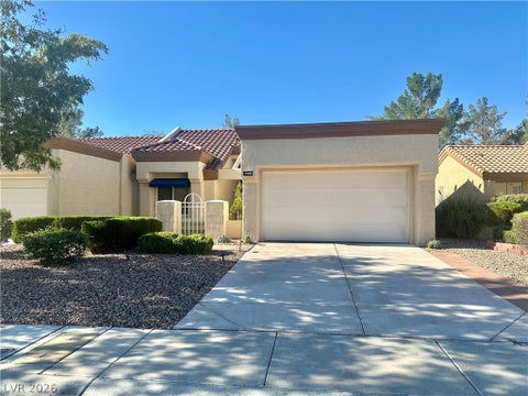 Townhouse For Sale - 8621 Prairie Hill Drive<br/> Las Vegas, NV 89134