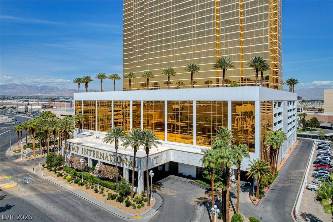 2000 N Fashion Show Drive 5002