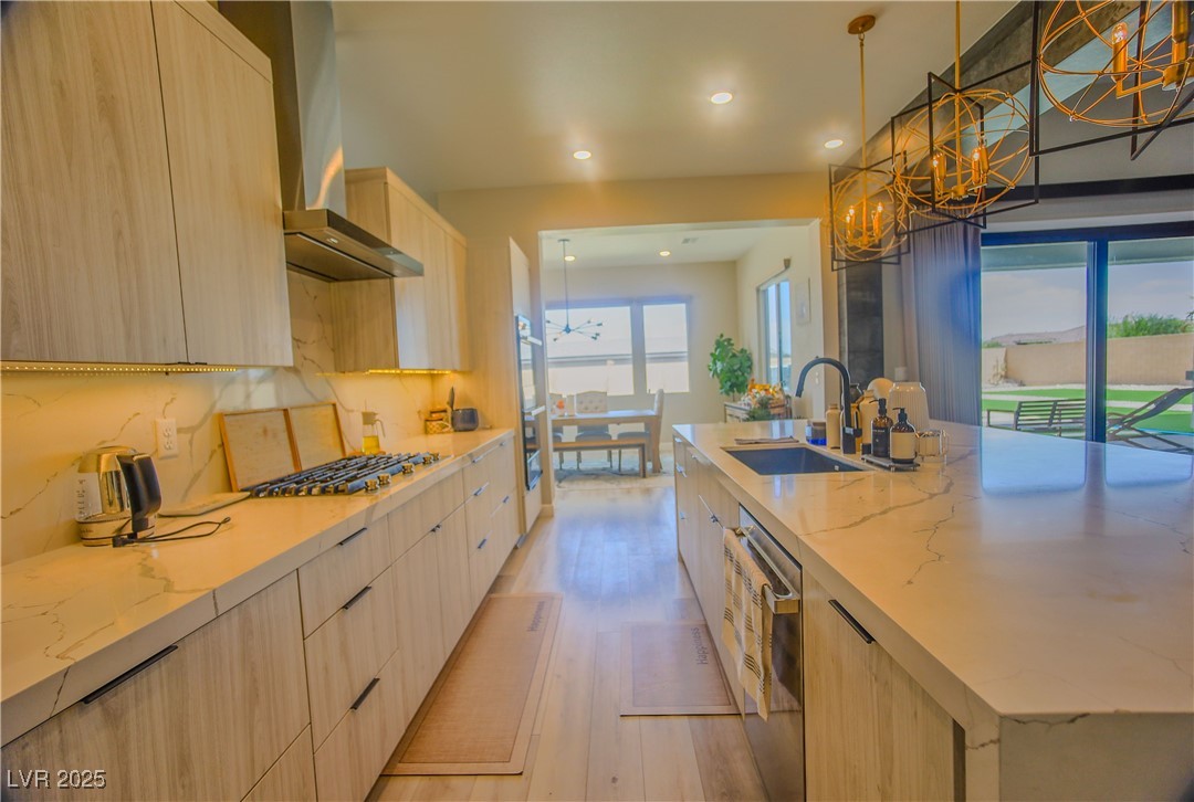 Properties 4 8310 W Camero Avenue