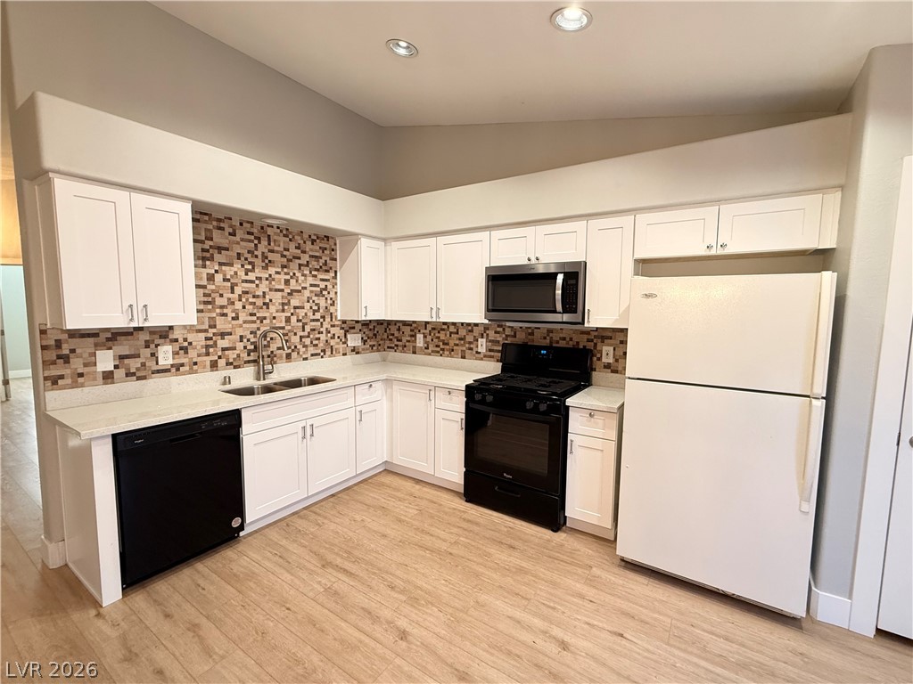 3628 Mountain River Street