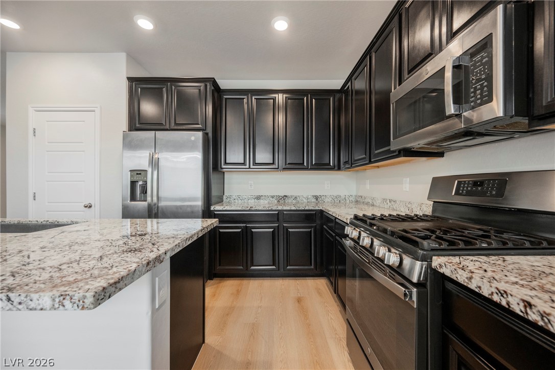 7013 Nash Tracks Street