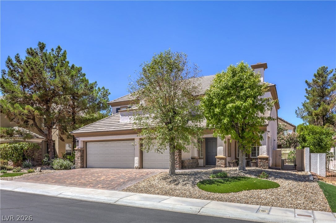 1009 Jennis Silver Street