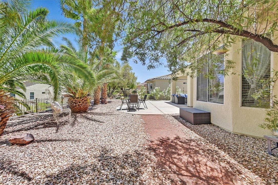 Las Vegas, Nevada 89135, United States, 2 Bedrooms Bedrooms, ,2 BathroomsBathrooms,Residential,Active,133490