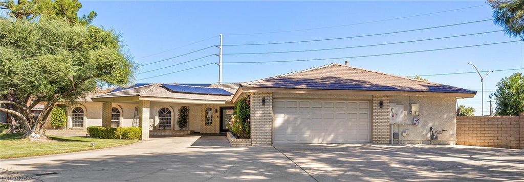 Photo of 209 Dalmatian Lane, Las Vegas, NV 89107 (MLS # 2827635)