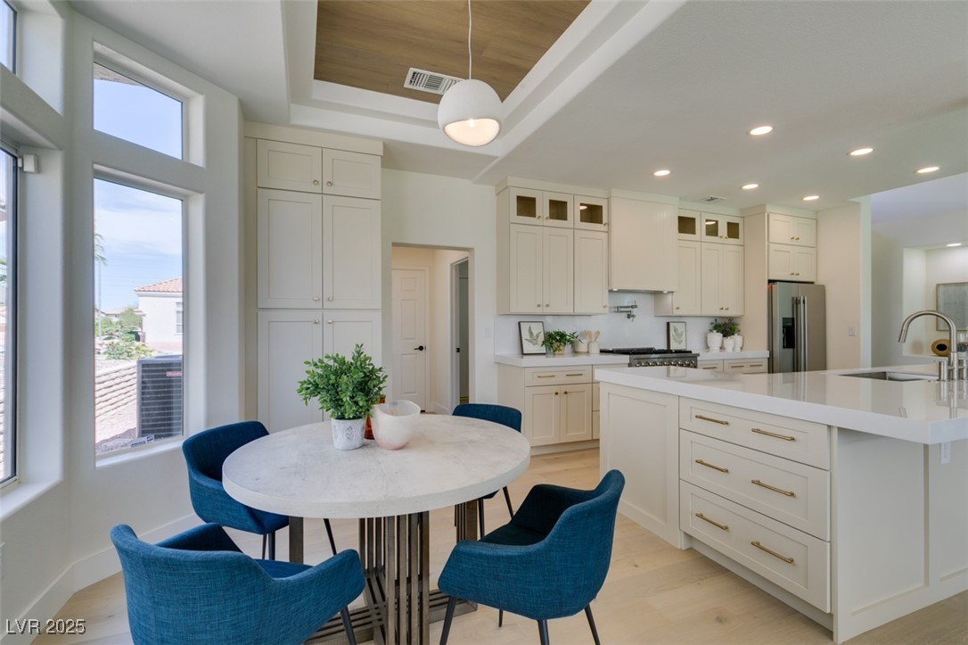 Properties 2 9425 Villa Ridge Drive