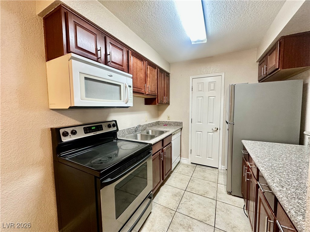 2606 S Durango Drive 170