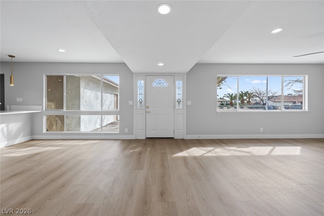 1421 N Tonopah Drive