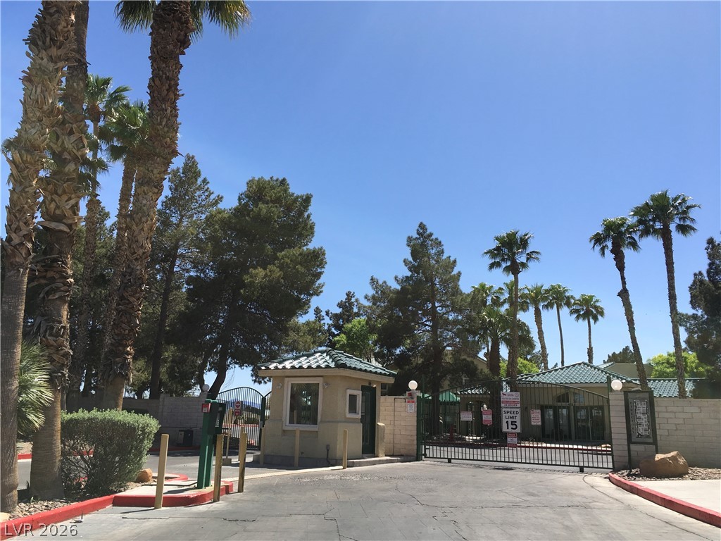 1533 Linnbaker Lane 204