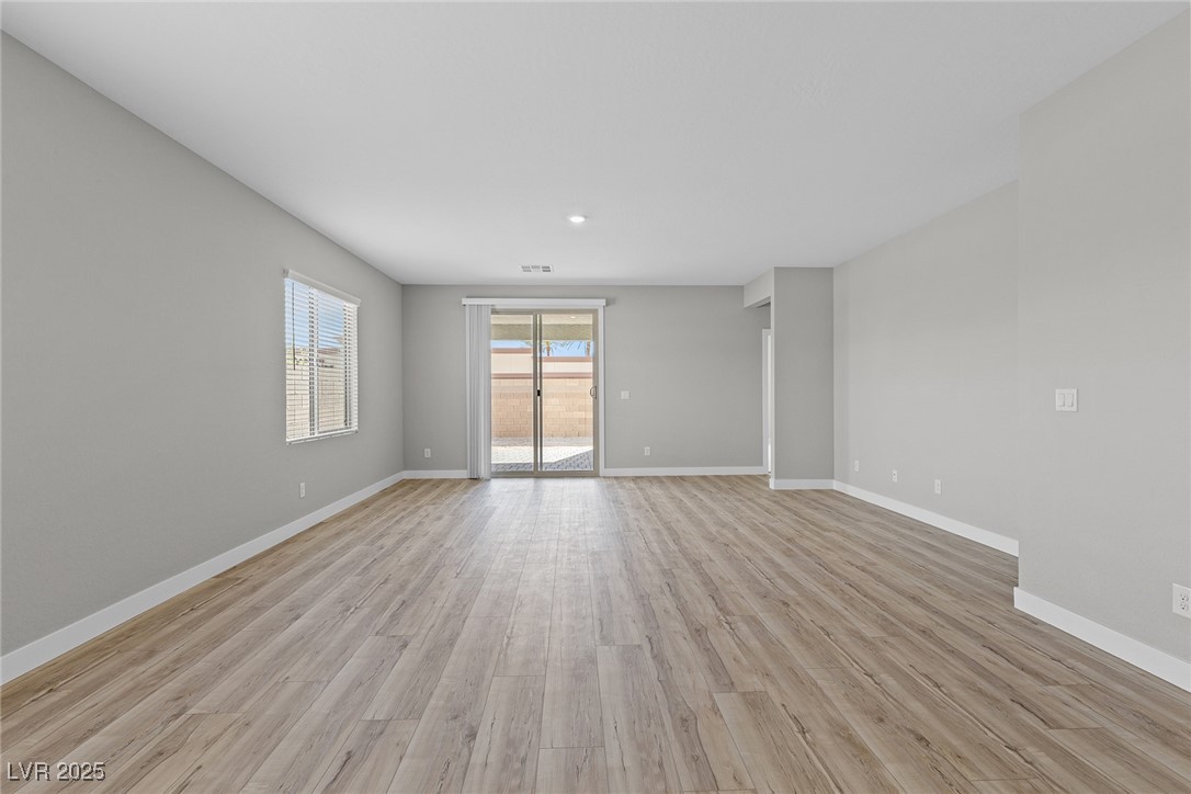 3237 Lahontan Street