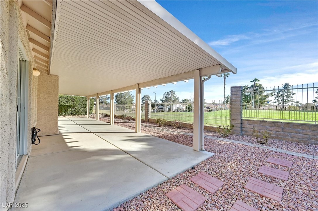 Las Vegas, Nevada 89130, United States, 3 Bedrooms Bedrooms, ,2 BathroomsBathrooms,Residential,Pending,79128