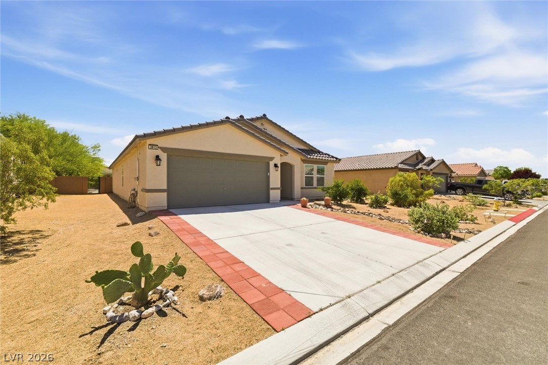 3813 E Gunnison Avenue