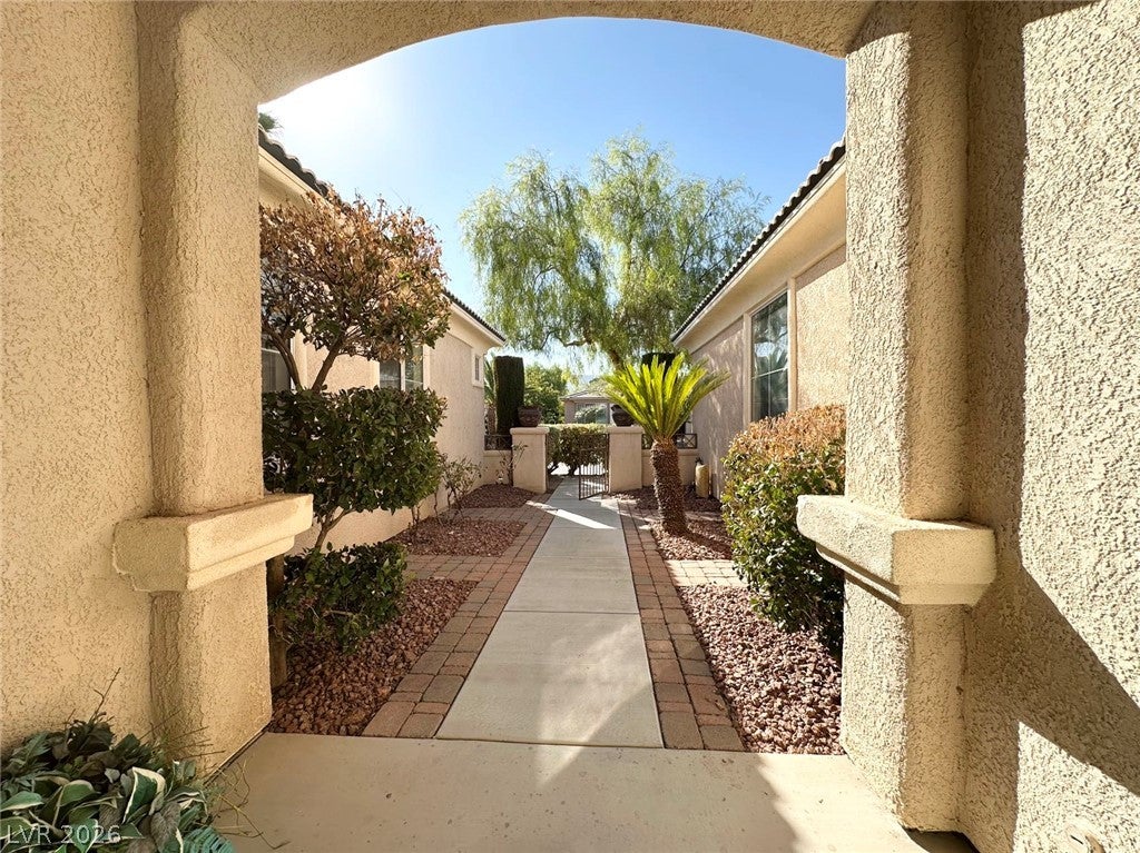 4684 Riva De Romanza Street