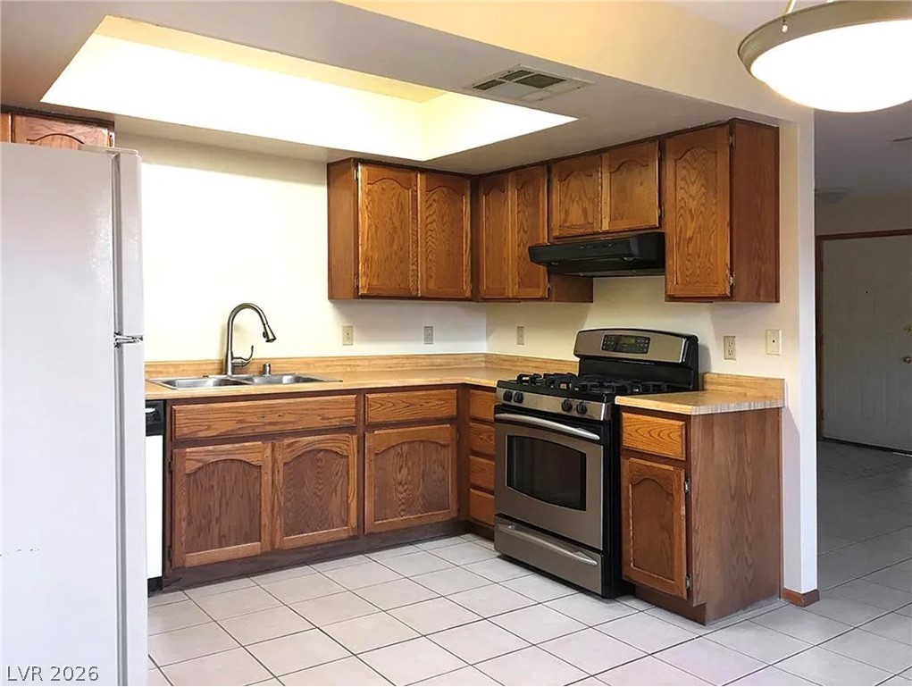 6669 W Tropicana Avenue 102