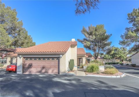 Photo of 3201 La Mancha Way, Henderson, NV 89014 (MLS # 2752200)