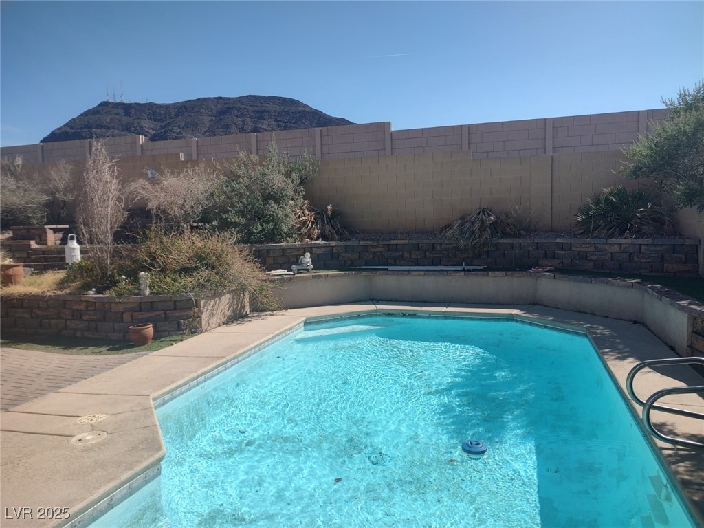 424 Wright Way