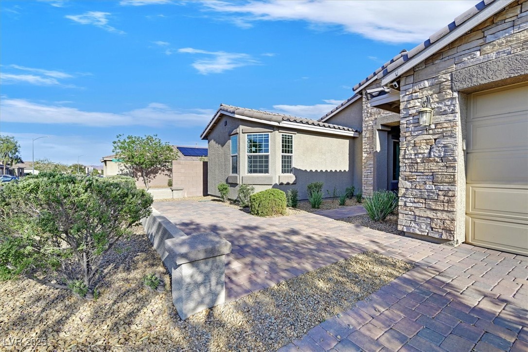 Properties 1 1105 Aubrey Springs Avenue