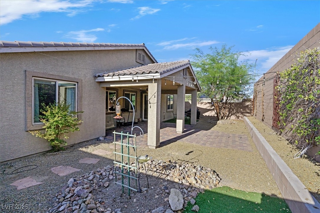 Henderson, Nevada 89014, United States, 3 Bedrooms Bedrooms, ,2 BathroomsBathrooms,Residential,Active,201601