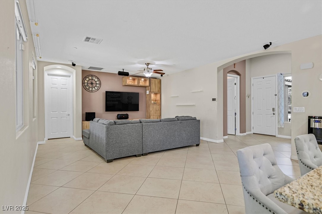 Properties 4 1105 Aubrey Springs Avenue