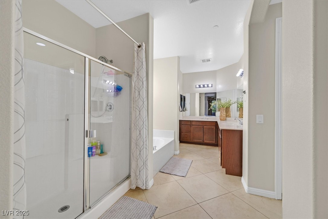 Henderson, Nevada 89014, United States, 3 Bedrooms Bedrooms, ,2 BathroomsBathrooms,Residential,Active,201601