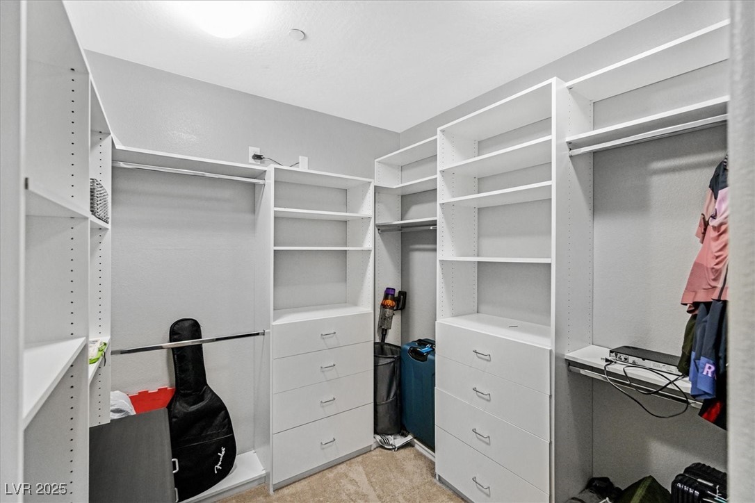 Henderson, Nevada 89014, United States, 3 Bedrooms Bedrooms, ,2 BathroomsBathrooms,Residential,Active,201601