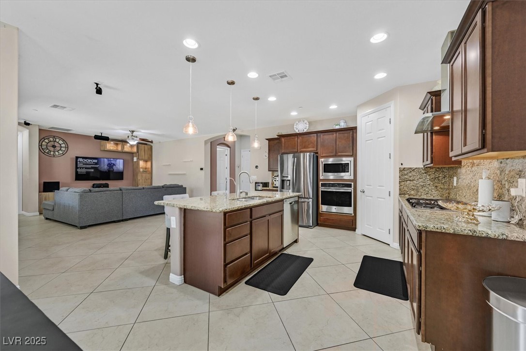 Henderson, Nevada 89014, United States, 3 Bedrooms Bedrooms, ,2 BathroomsBathrooms,Residential,Active,201601