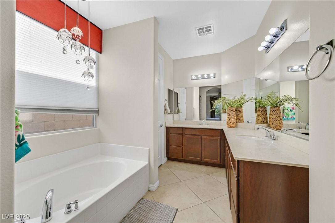 Henderson, Nevada 89014, United States, 3 Bedrooms Bedrooms, ,2 BathroomsBathrooms,Residential,Active,201601